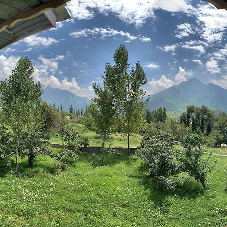 Nasheman Resorts Srinagar  Exterior photo